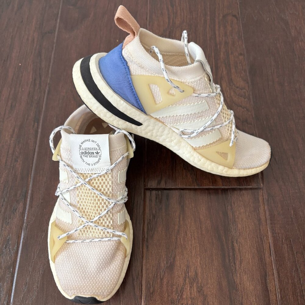 Adidas “The Brand with the 3 Stripes” Sneakers – Size US 7.5